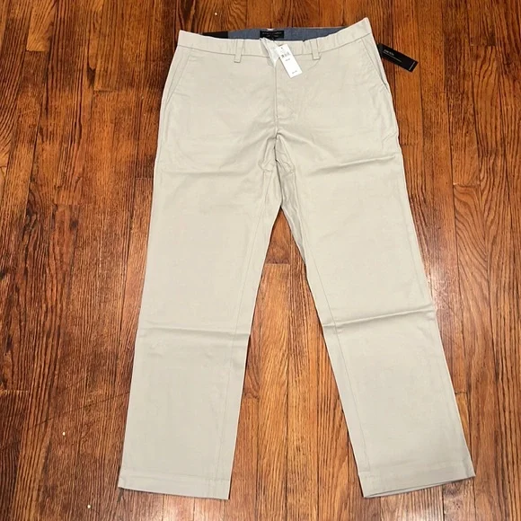 Banana Republic Emerson Stretch Chino Pant Straight Fit in Sand Size 34x30 NWT - Picture 3 of 4